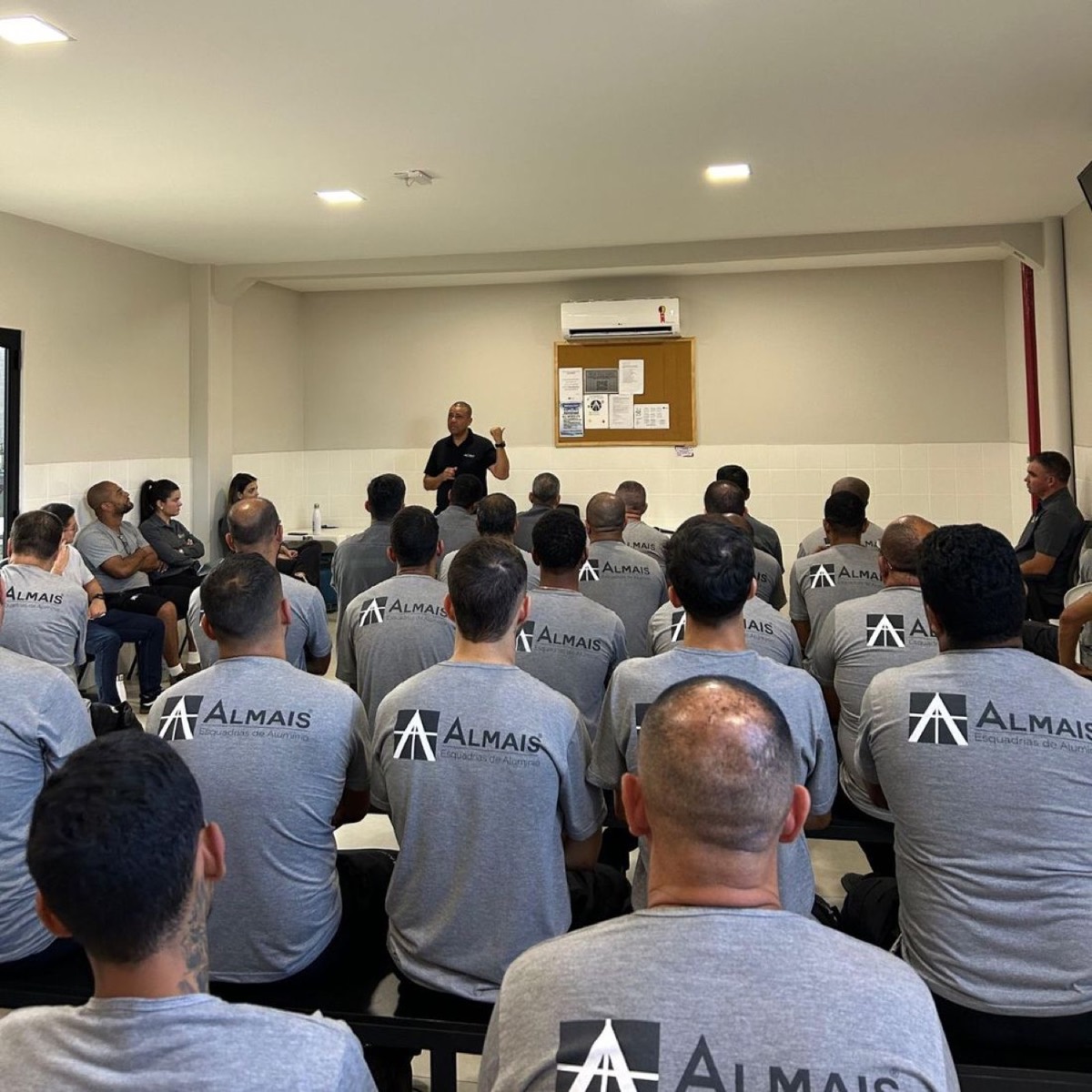 Treinamento da equipe Almais
